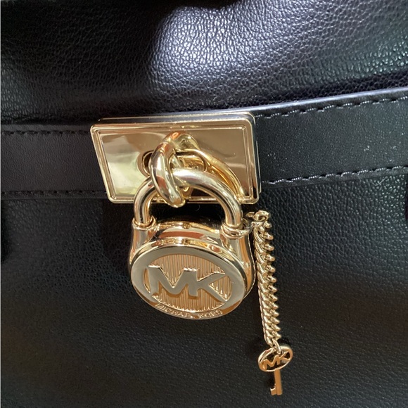 Michael Kors Black and Cream Satchel - Picture 12 of 16